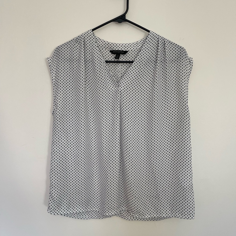 Banana Republic Tank Blouse White with Black Tiny Polkadots
